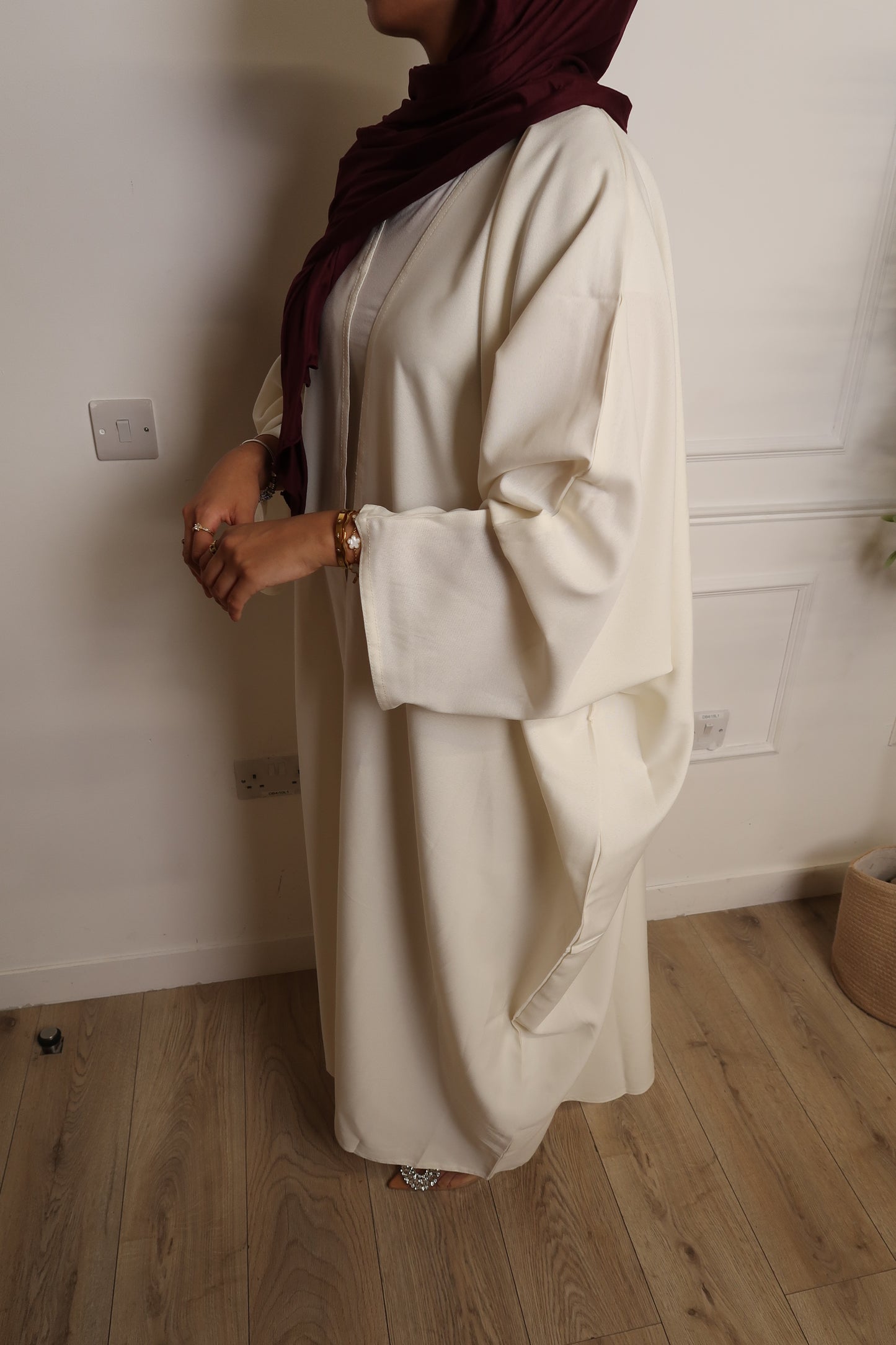 Ivory Linen Abaya