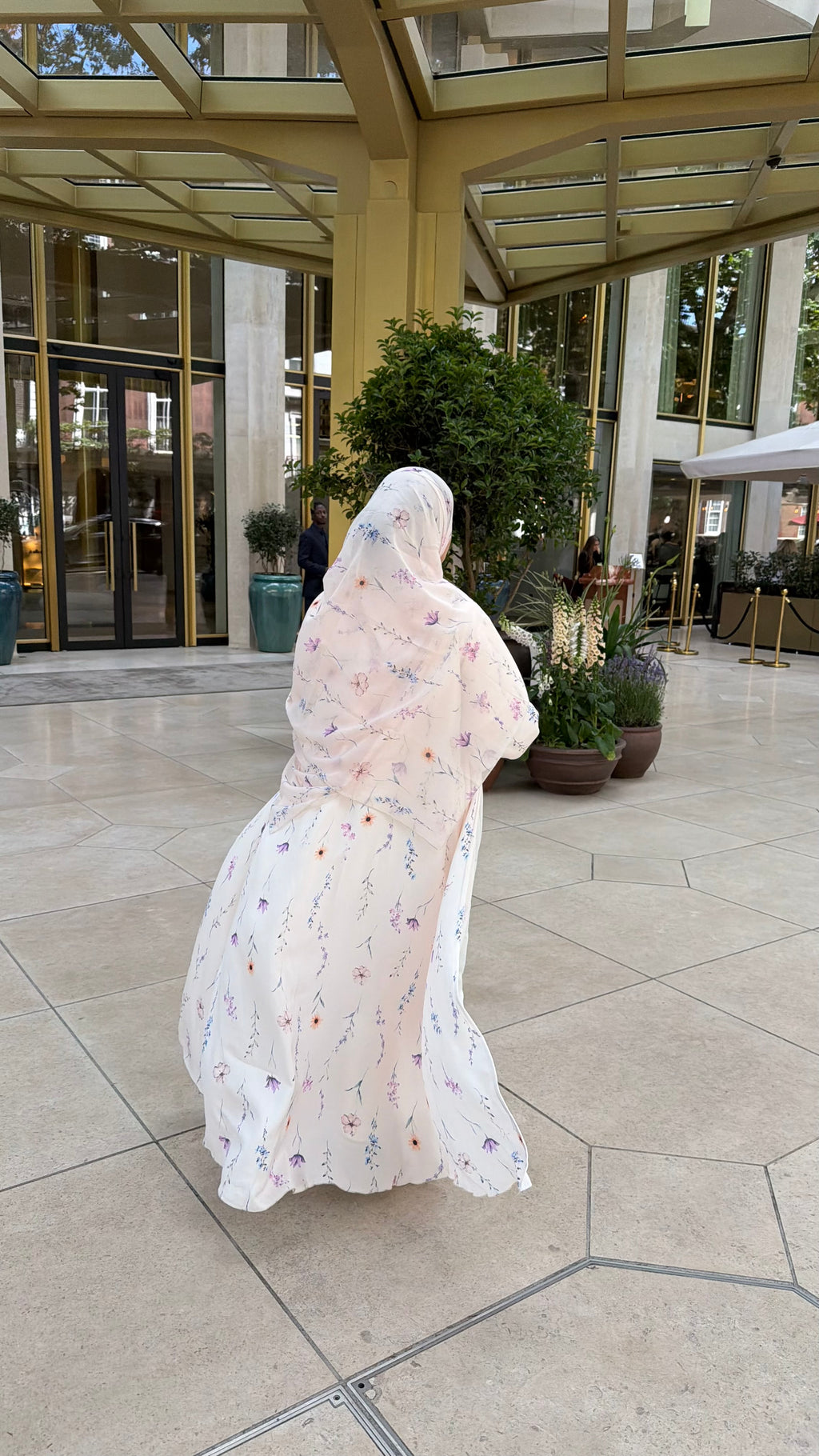 Lale Abaya