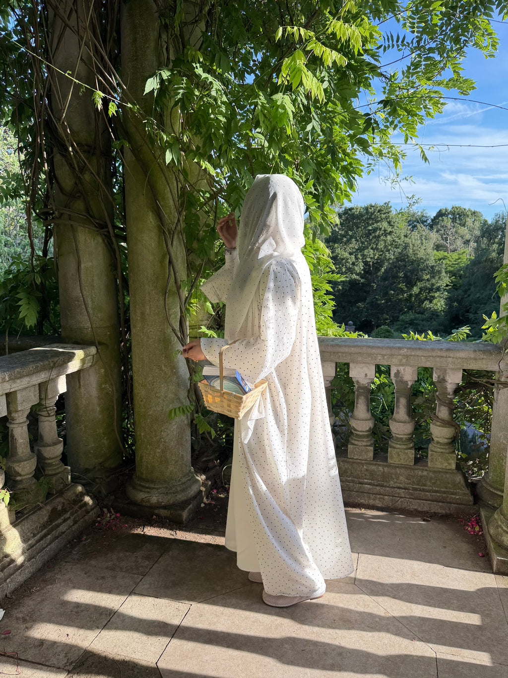 Ivory Dot Abaya