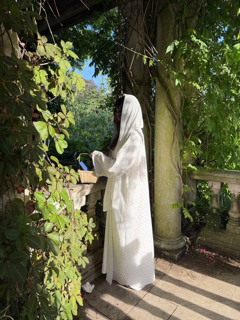 Ivory Dot Abaya