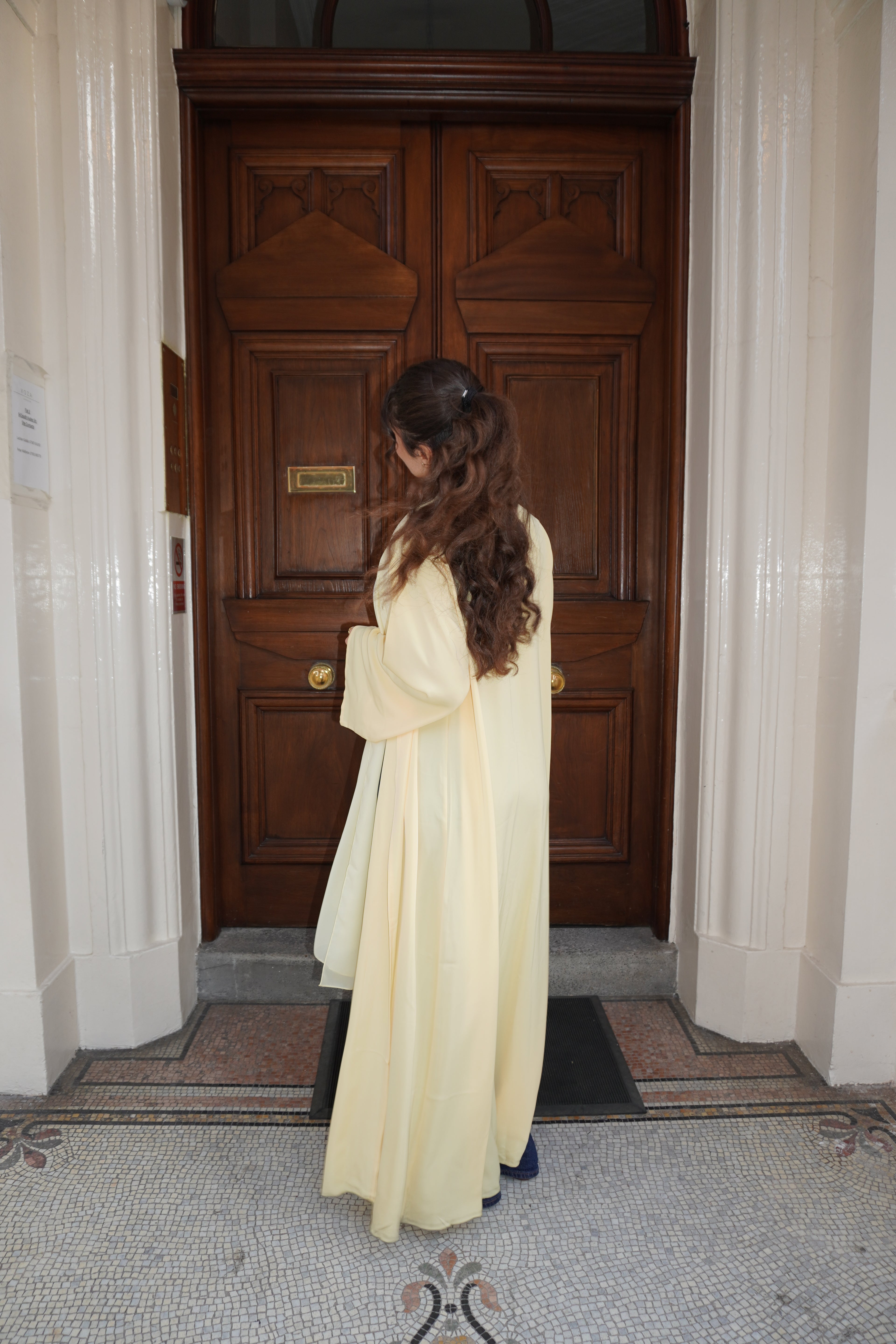Butter yellow essential