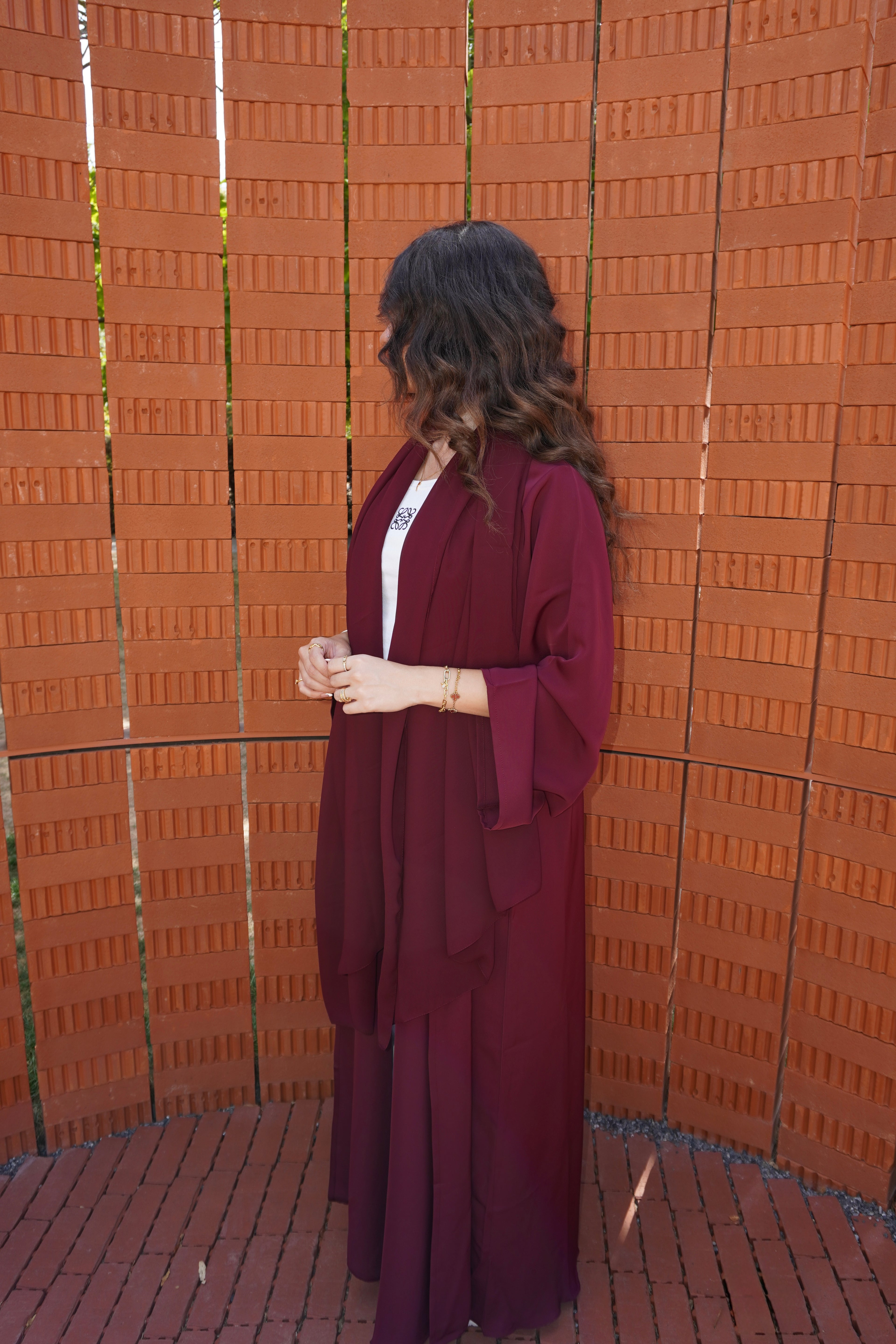 Maroon essential