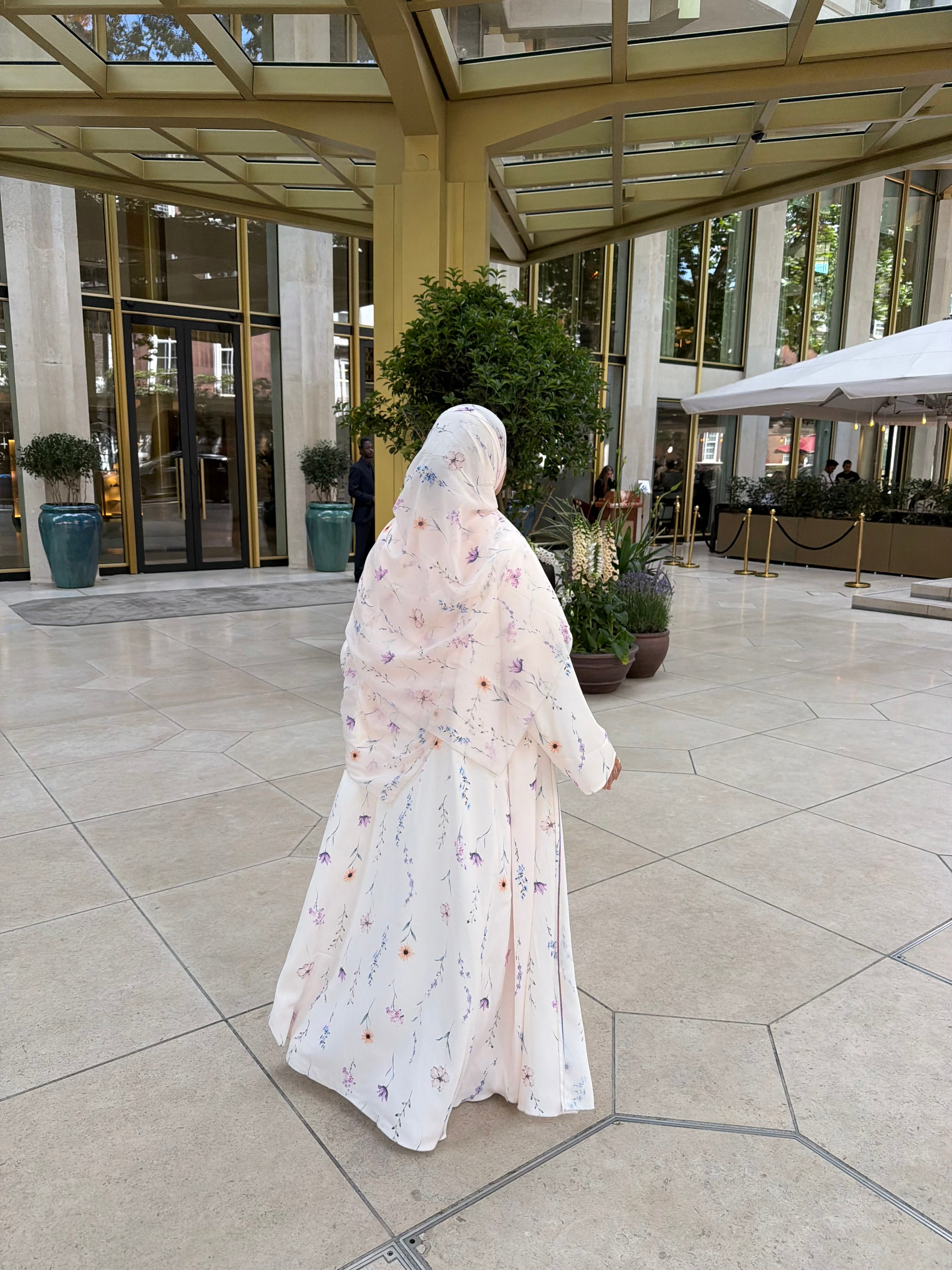 Lale Abaya