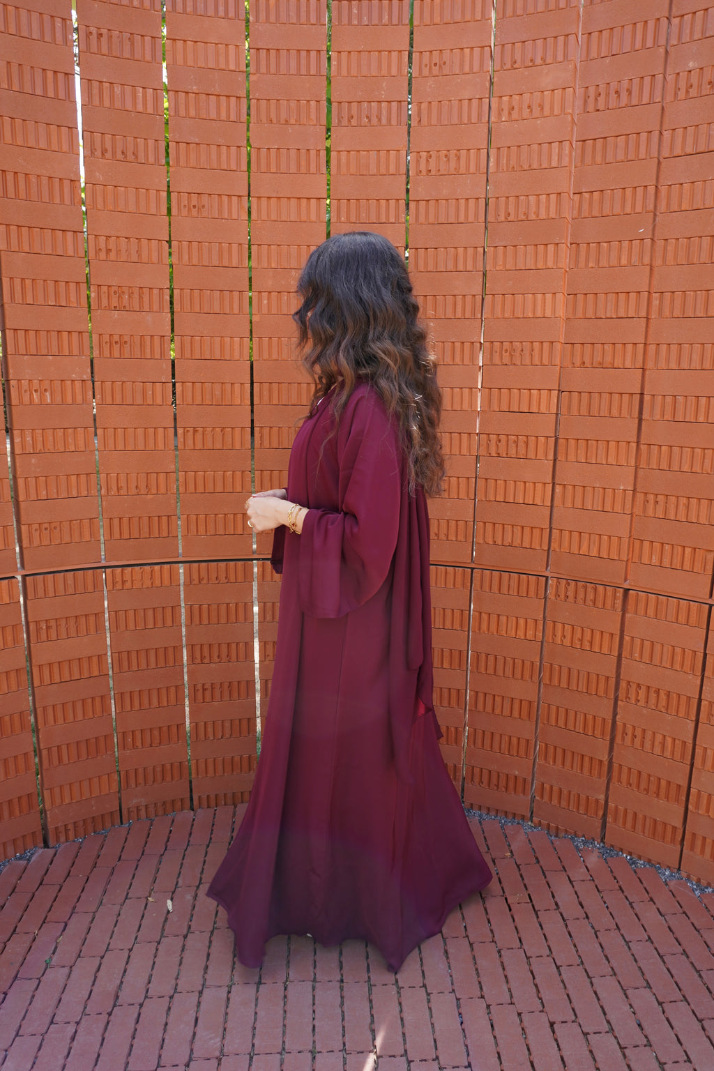 Maroon essential